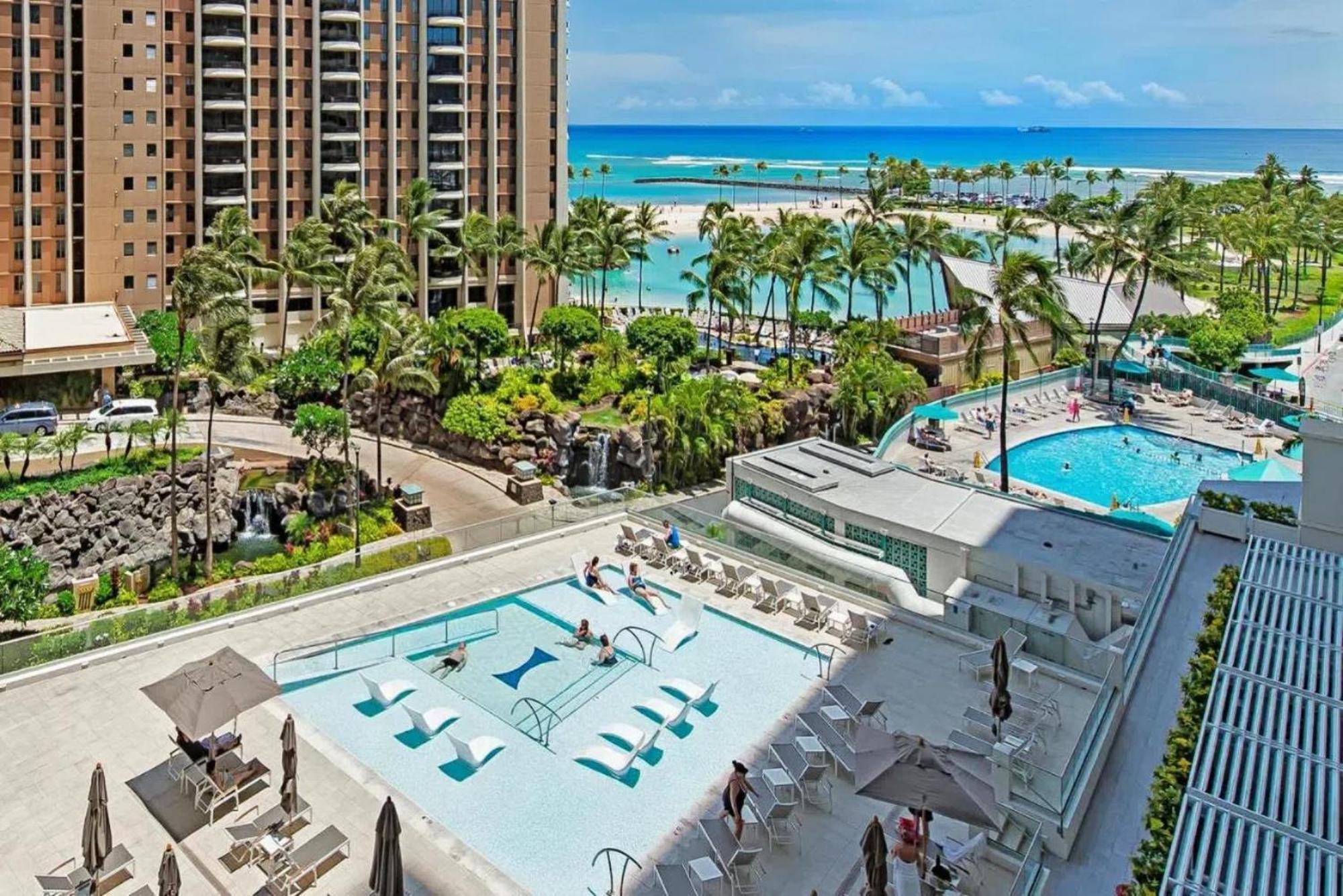 Panoramic Oceanview Resort - Full Kitchen In Each Room, 2 Swimming Pools, Onsite Restaurants, Fireworks Every Friday Honolulu Exteriér fotografie