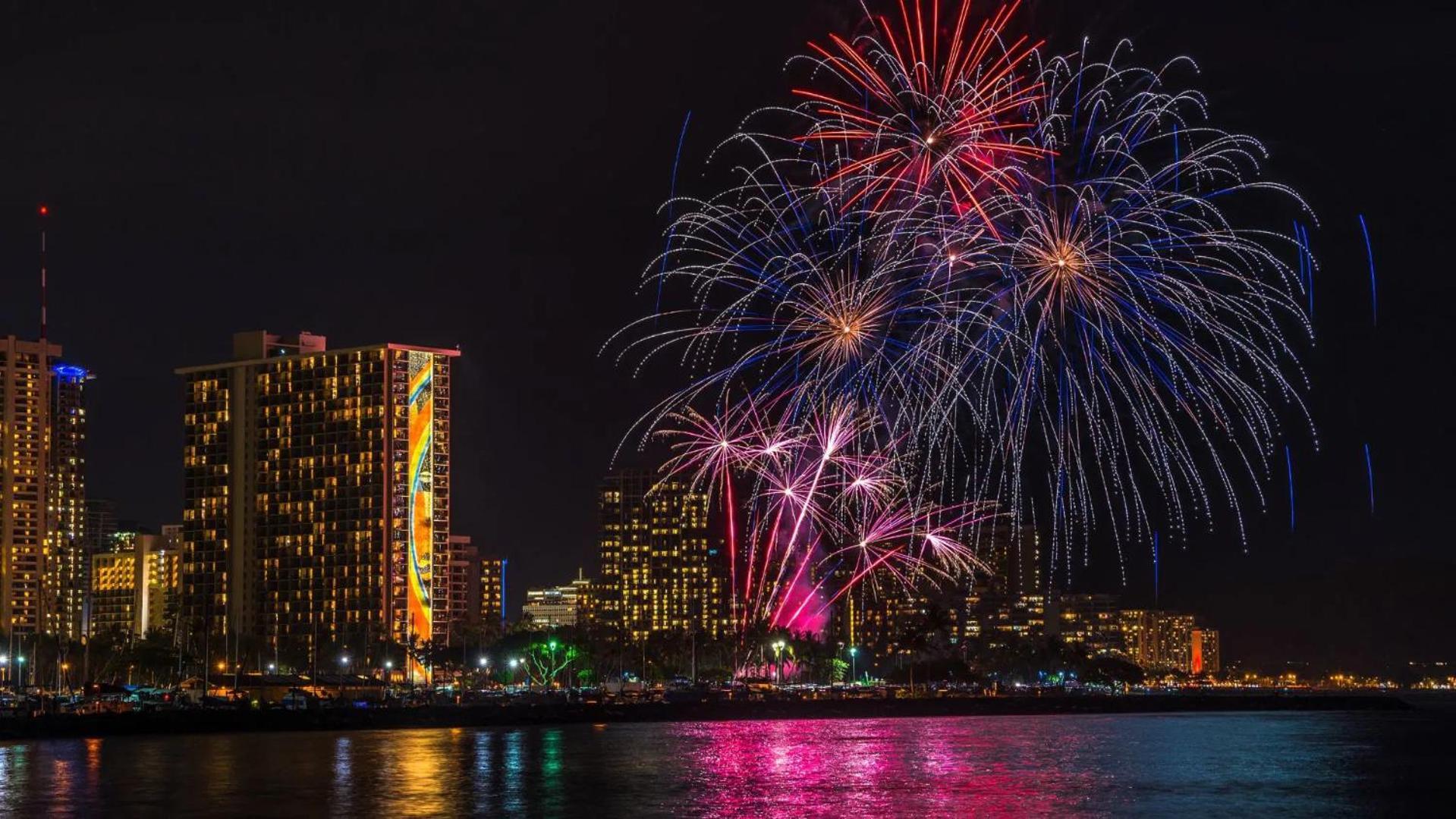 Panoramic Oceanview Resort - Full Kitchen In Each Room, 2 Swimming Pools, Onsite Restaurants, Fireworks Every Friday Honolulu Exteriér fotografie