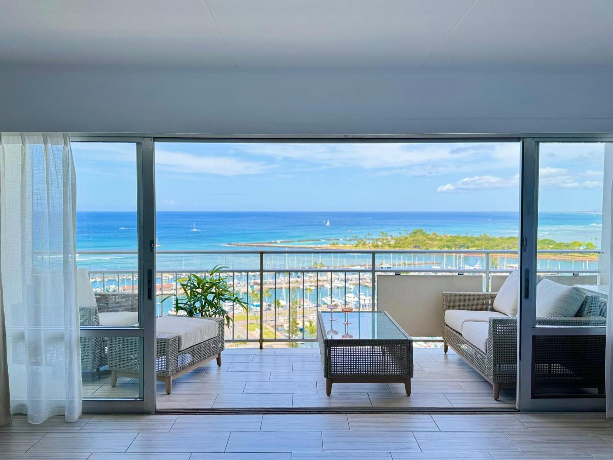 Panoramic Oceanview Resort - Full Kitchen In Each Room, 2 Swimming Pools, Onsite Restaurants, Fireworks Every Friday Honolulu Exteriér fotografie